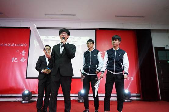 说明:C:\Users\Administrator\Desktop\待发\青春诗会\DSC01953.JPG